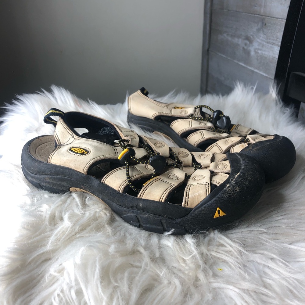 Keen womens waterproof hiking water walking active outdoor shoes